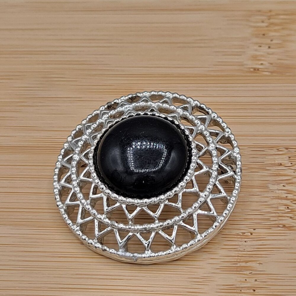 Vintage Sarah Coventry Silver Tone Filigree Brooch With Black Cabochon Center